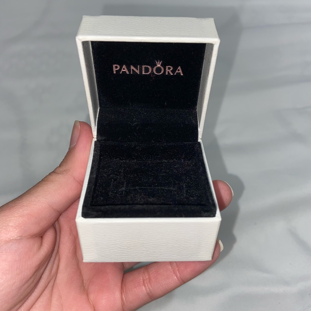 Pandora Ring Box